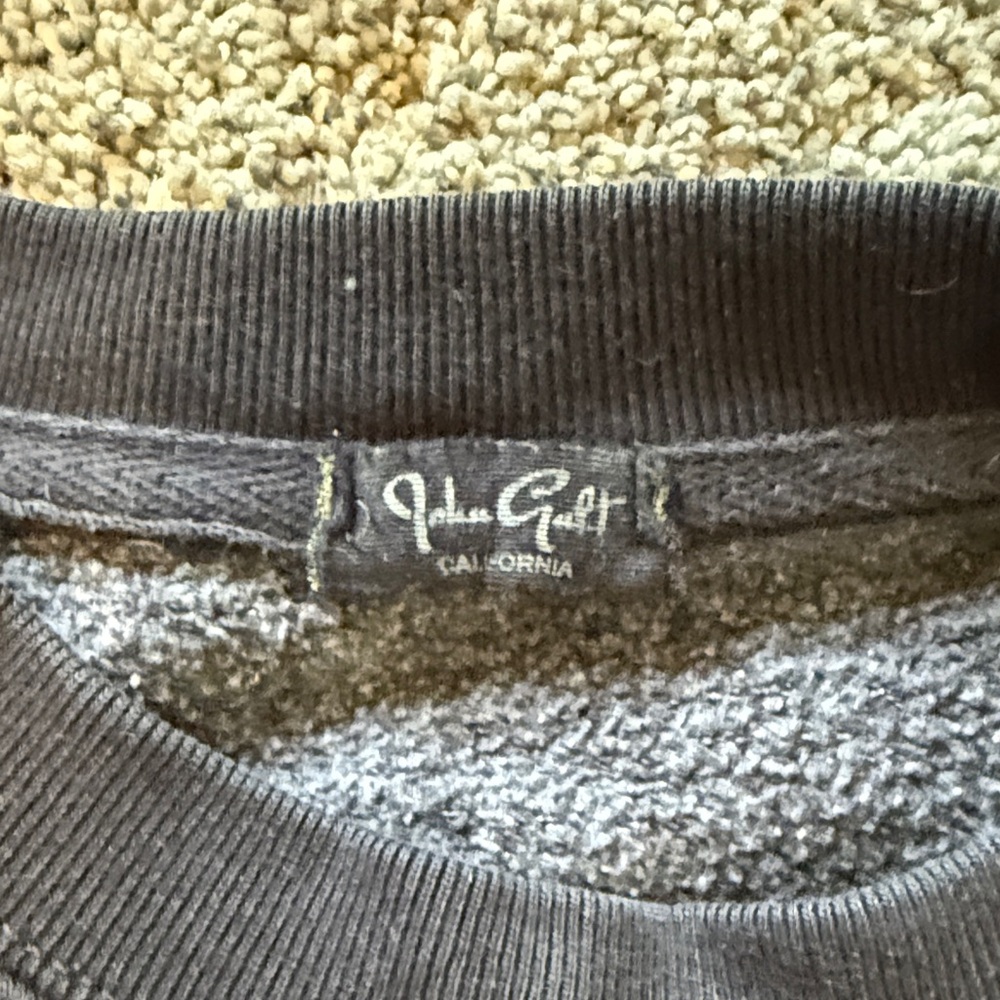 Brandy Melville Black Niagara Falls Crewneck Sweater - Picture 2 of 5